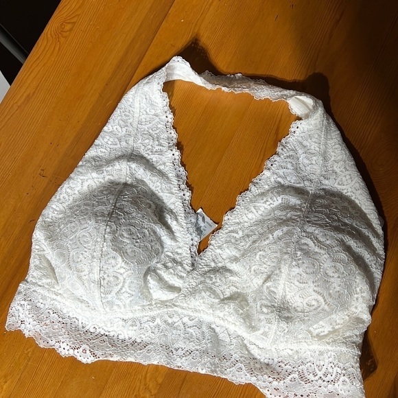 Maurices white lace no wire neck halter bra. Size 2. NWT. - Picture 1 of 3